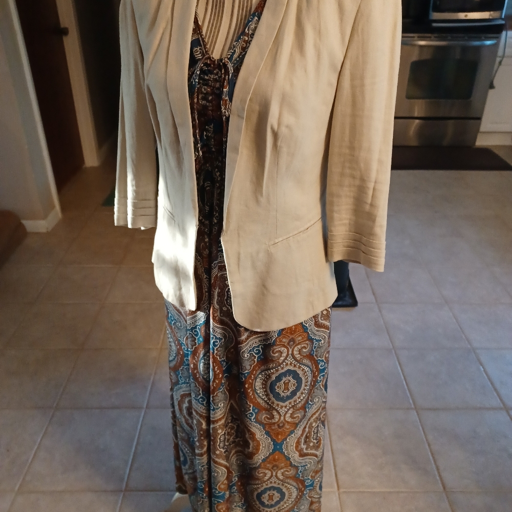 Brown Paisley tee length, v-neck, sleeveless - Picture 7 of 8